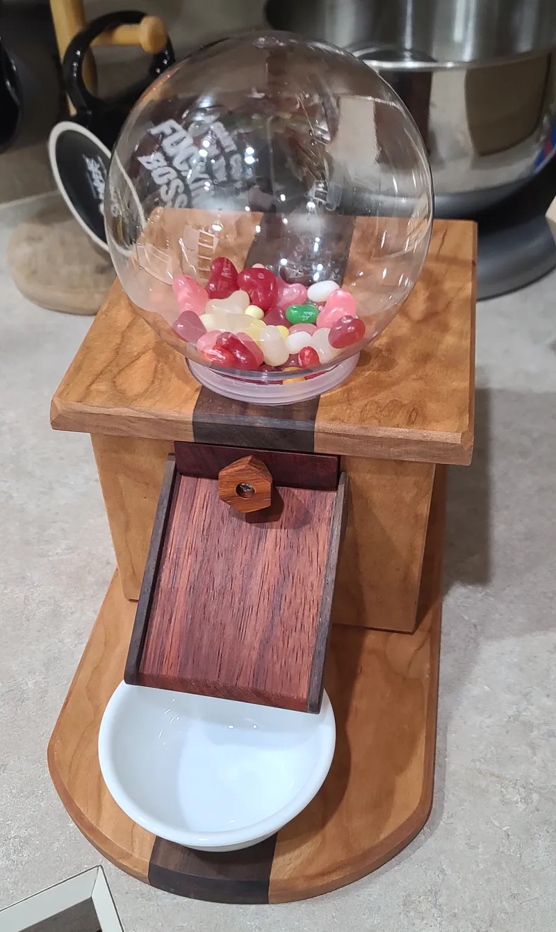 Amish Candy Jar — detail photo 18