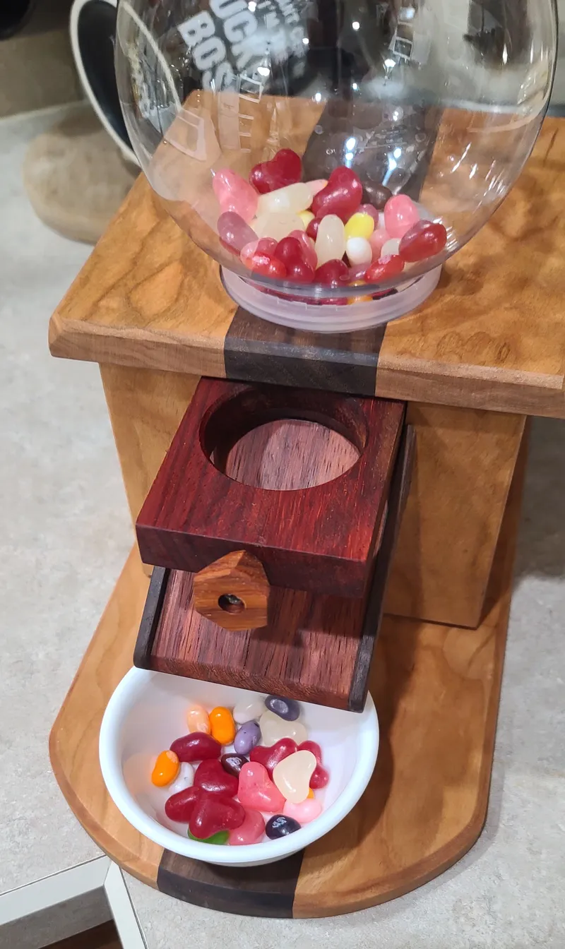 Amish Candy Jar — detail photo 19