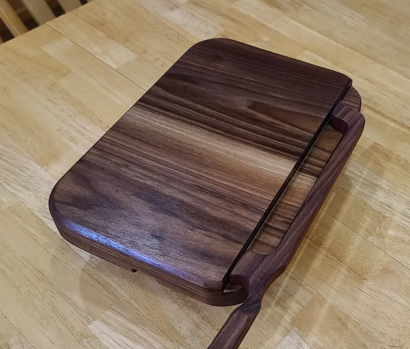 Bread Board and Knife Set — detail photo 3