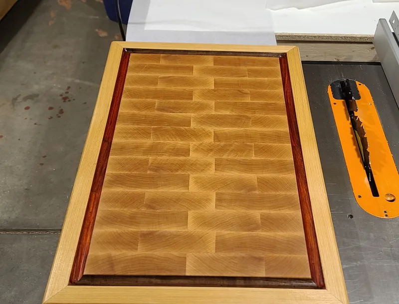 XL Maple Cutting Board — detail photo 12